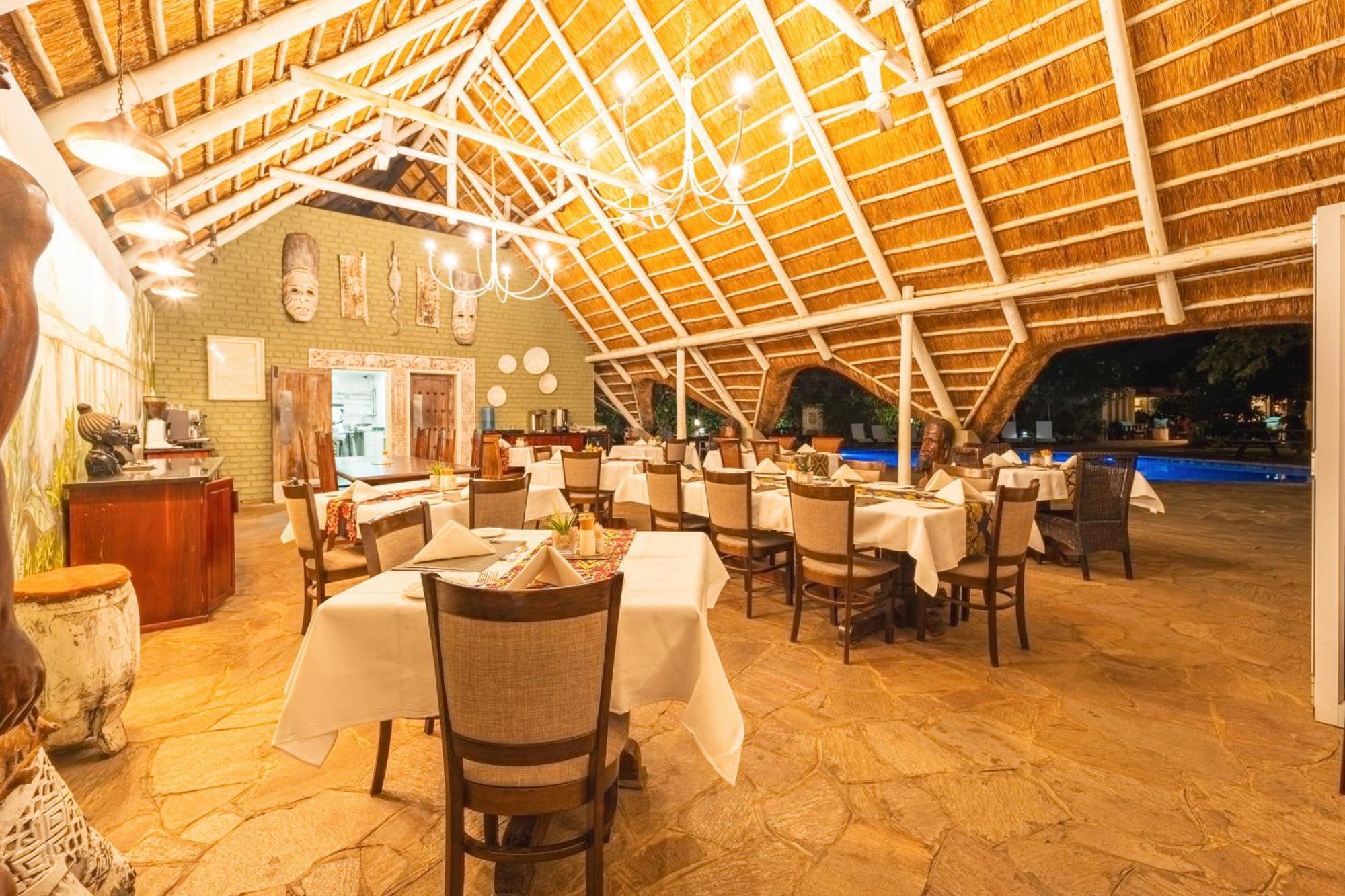 Bayete Guest Lodge Victoria Falls Exteriör bild
