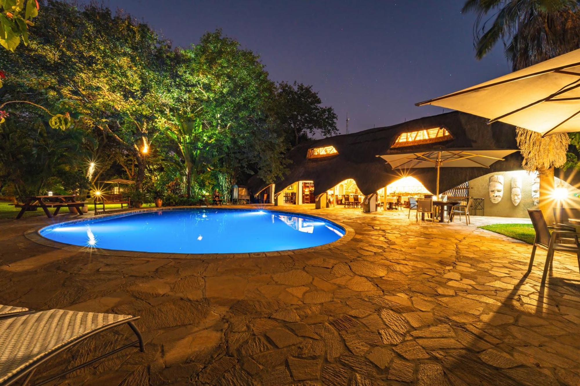 Bayete Guest Lodge Victoria Falls Exteriör bild