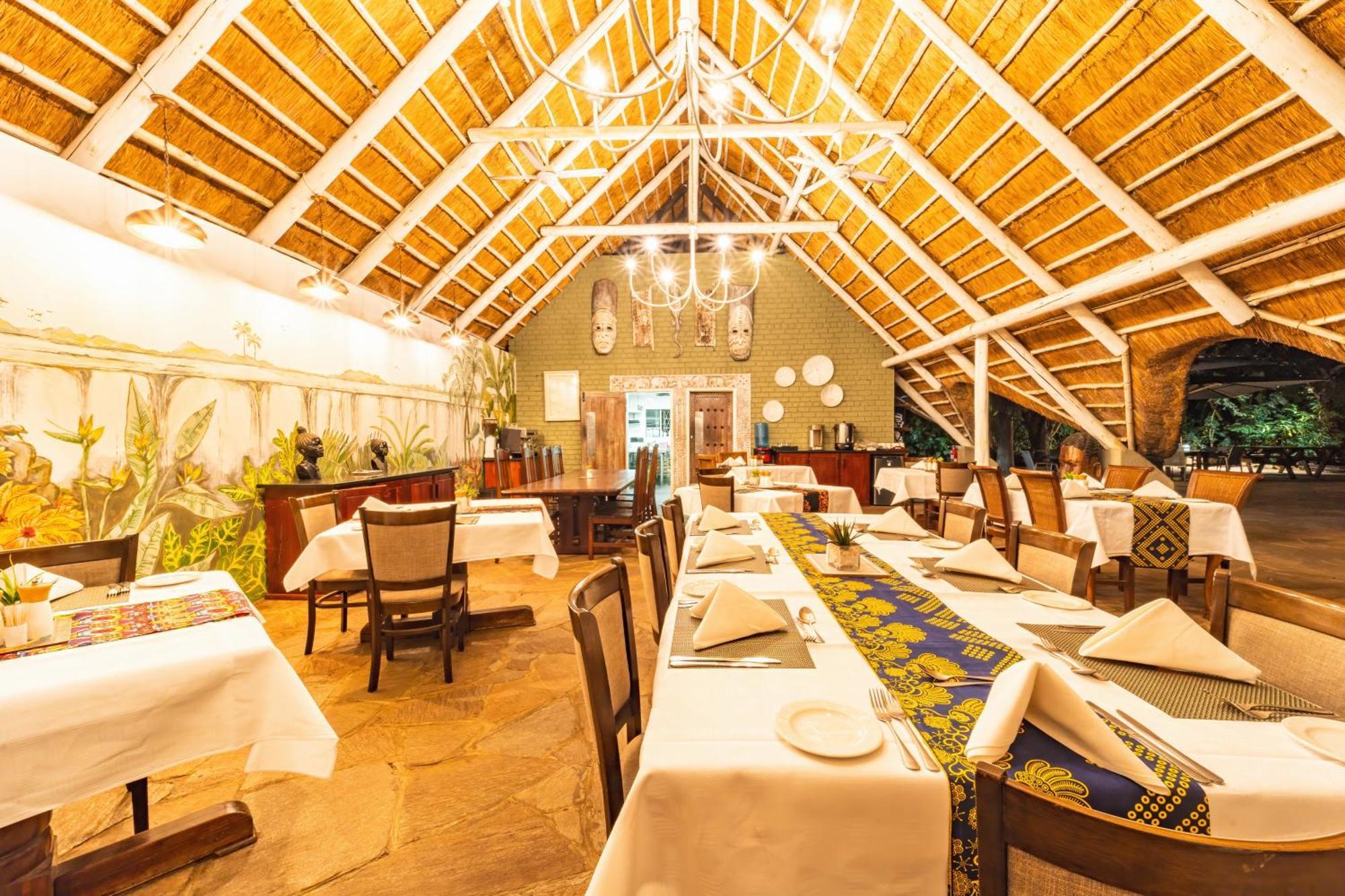 Bayete Guest Lodge Victoria Falls Exteriör bild